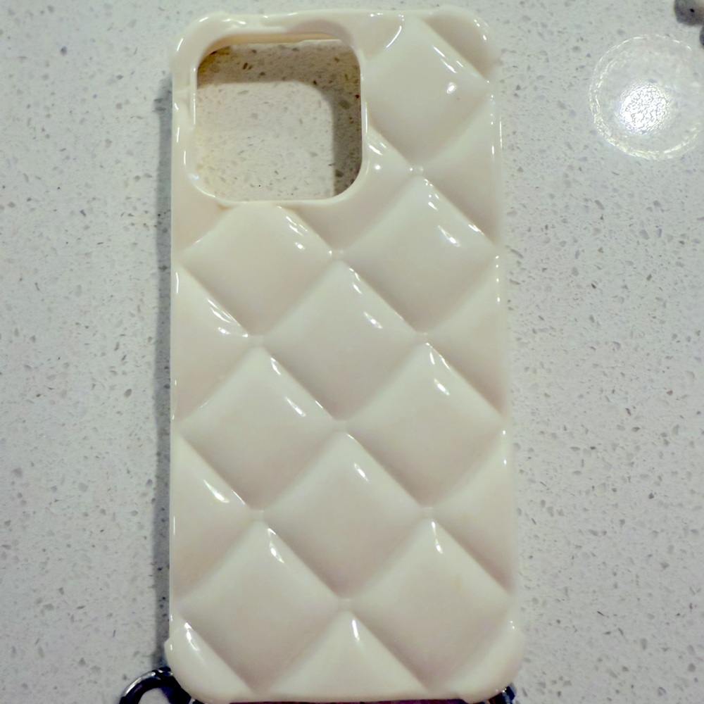 iPhone 14 Pro case with Pearl Hand Strap and Crossbody Strap - Picture 2 of 10